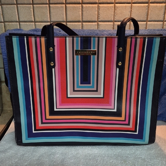 Trina Turk Handbags - Trina Turk Geometric Designer Shoulder Bag